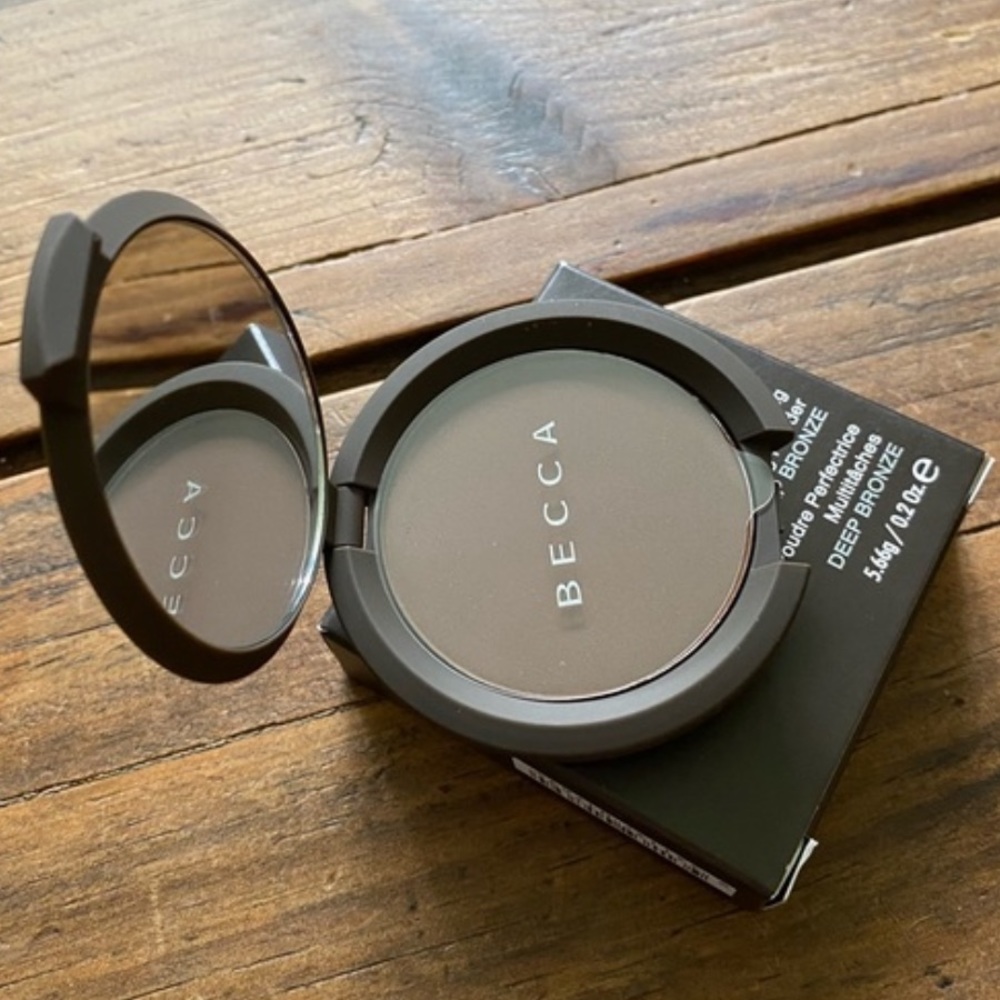 🆕Deep Bronze Becca Multitasking Perfecting Powder - Picture 2 of 3